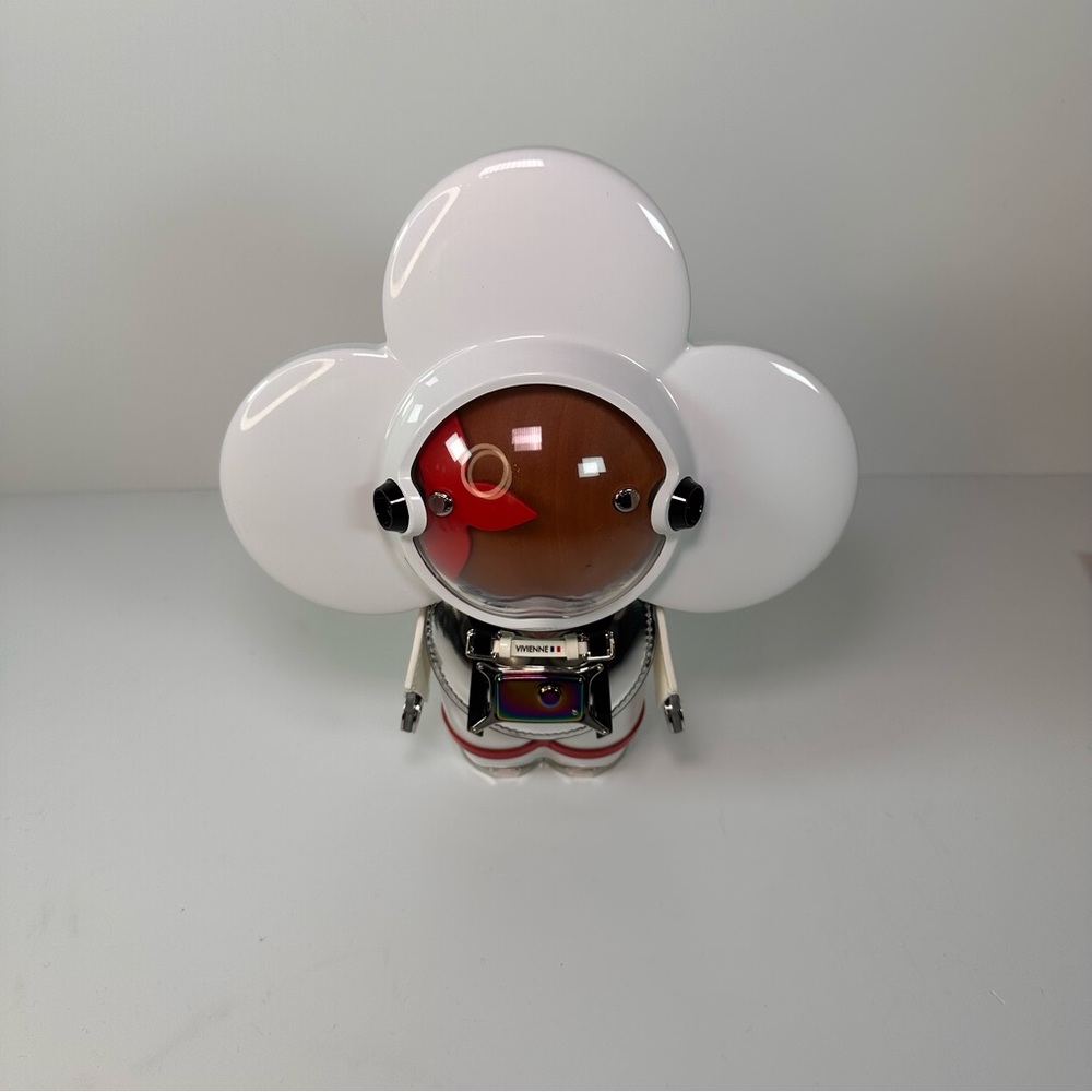 Louis Vuitton Vivienne Spaceman White - Picture 4 of 15